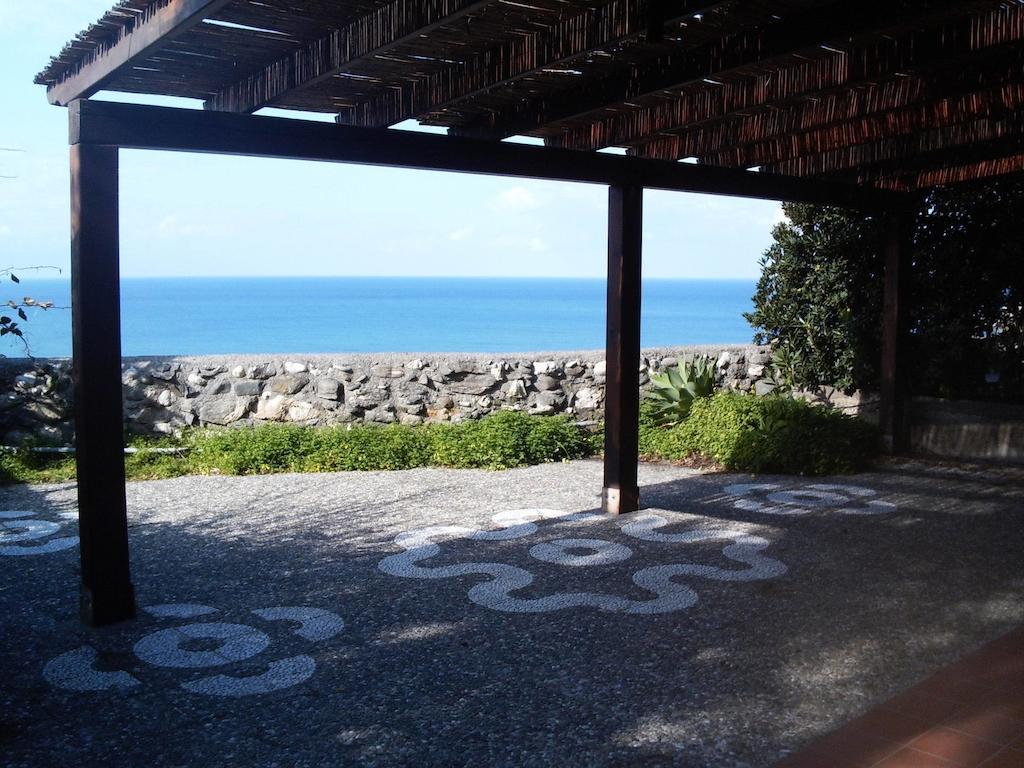 Residence Covo Degli Dei 밀라초 외부 사진